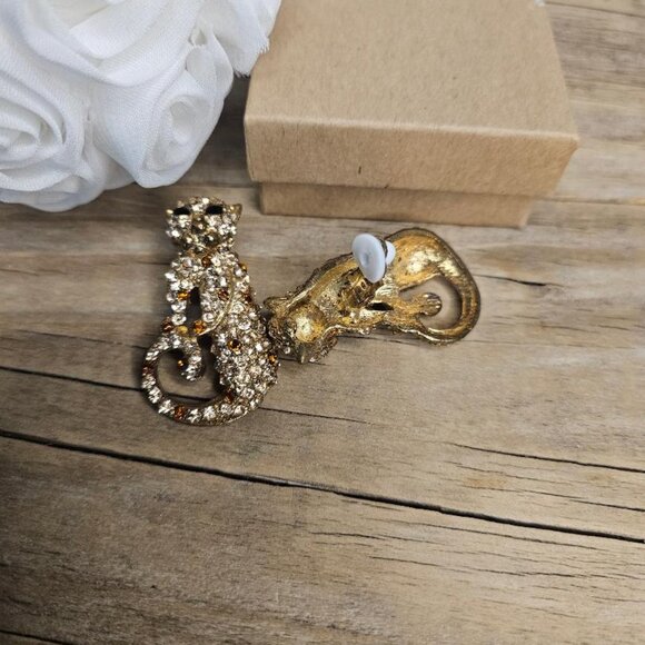 Vintage Pair of Gold Amber and Yellow Rhinestone Crystal Cheetah Clip Earrings - Picture 2 of 4